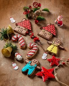 Biscotti decorati con pasta di zucchero natale