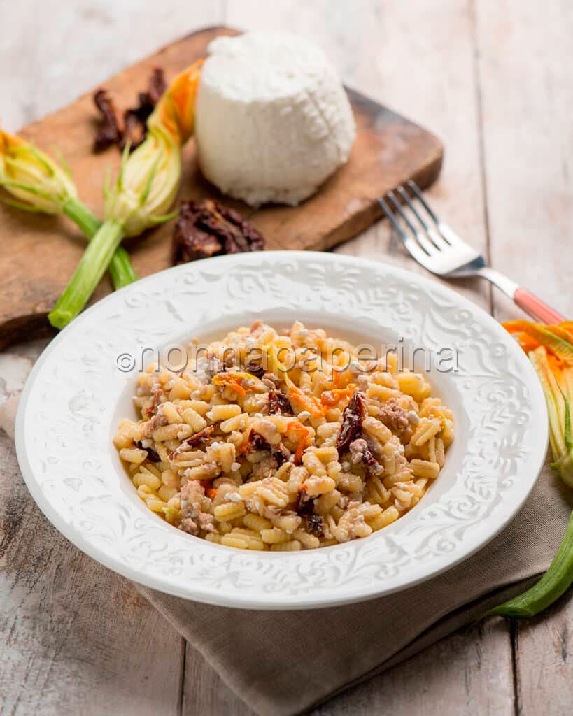 Ciccioneddos con fiori di zucchine Ciccioneddos con fiori di zucchine