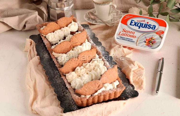 Crostata con cioccolato e crema di formaggio, una delizia Crostata con cioccolato e crema di formaggio