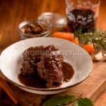 Guancia di manzo brasata al vino rosso, un secondo gourmet Guancia di manzo brasata al vino rosso, un secondo gourmet