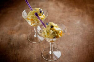 Pesche con spuma di cioccolato, un abbinamento unico Pesche con spuma di cioccolato, un abbinamento unico