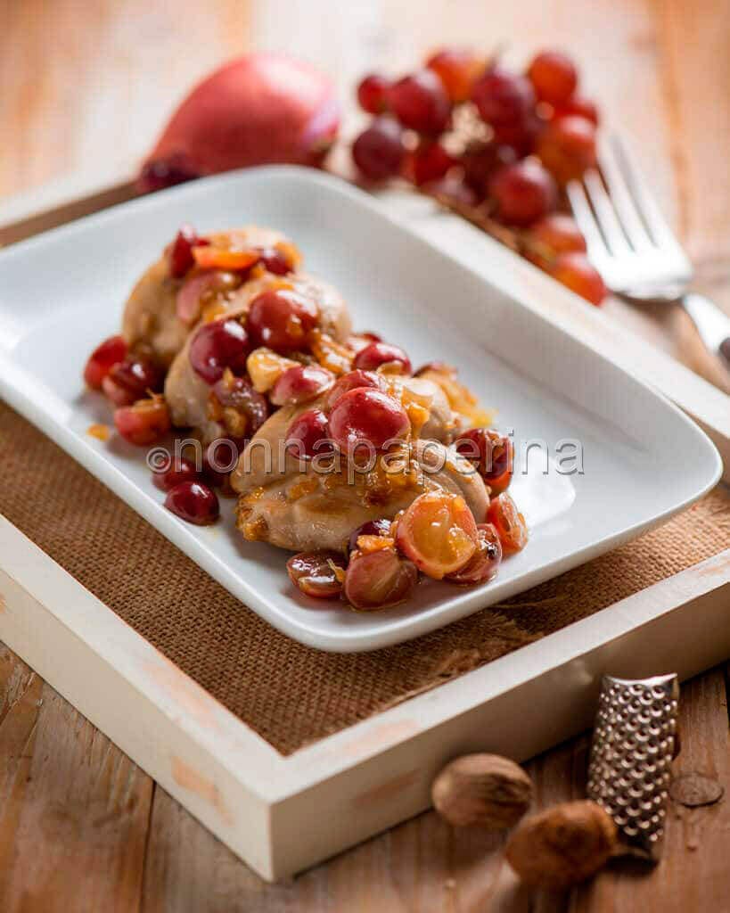 Petti di quaglia con uva rosata Petti di quaglia con uva rosata