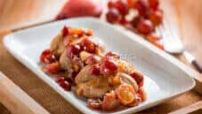 Petti di quaglia con uva rosata, un secondo agrodolce Petti di quaglia con uva rosata, un secondo agrodolce