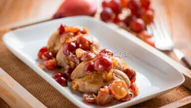 Petti di quaglia con uva rosata