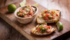 Salsa pebre, un condimento dai colori sgargianti Salsa pebre, un condimento dai colori sgargianti