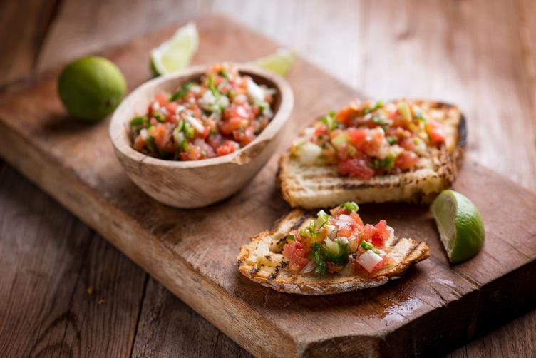 Salsa pebre, un condimento dai colori sgargianti Salsa pebre