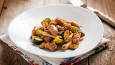 Straccetti di pollo con salsiccia, un secondo proteico