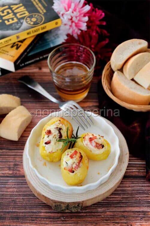 Barchette di patate ripiene