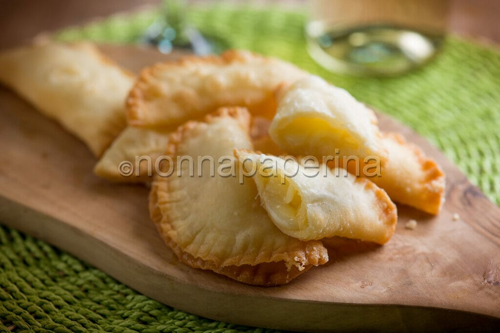 empanadas con formaggio