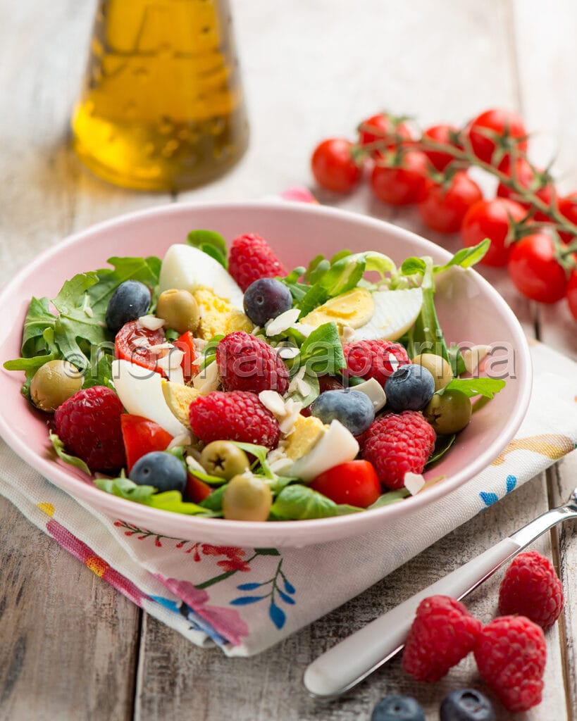 Insalata estiva con uova sode