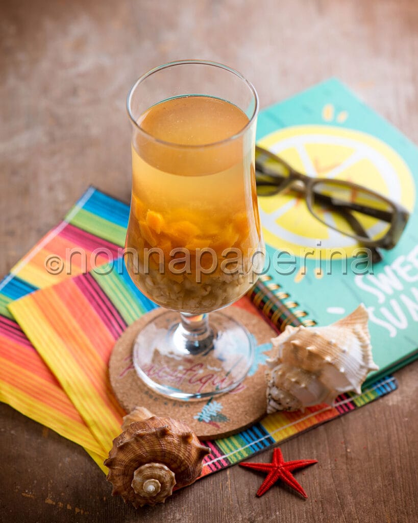 Mote con huesillos e papaya