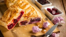 Purple strudel o strudel salato viola, per una merenda gustosa Purple strudel o strudel salato viola, per una merenda gustosa