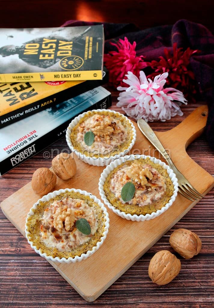 Tartellette di polenta con salsiccia