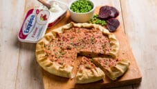 Torta salata con quinoa, una quiche cremosa