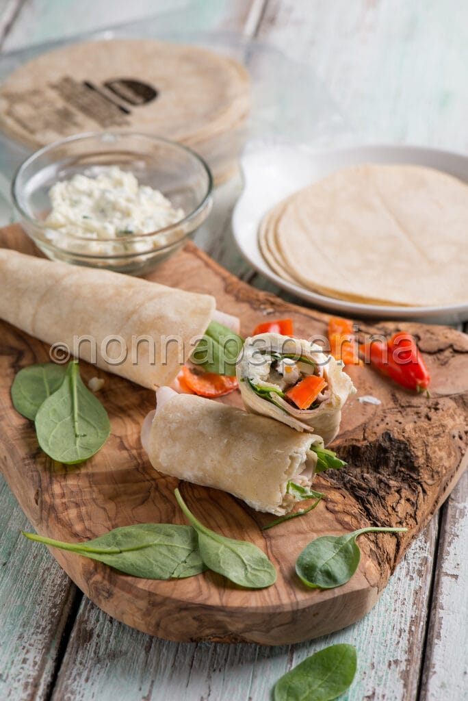 Tortillas wrap con spinaci e tacchino Tortillas wrap con spinaci e tacchino