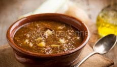 Zuppa con quinoa e lenticchie