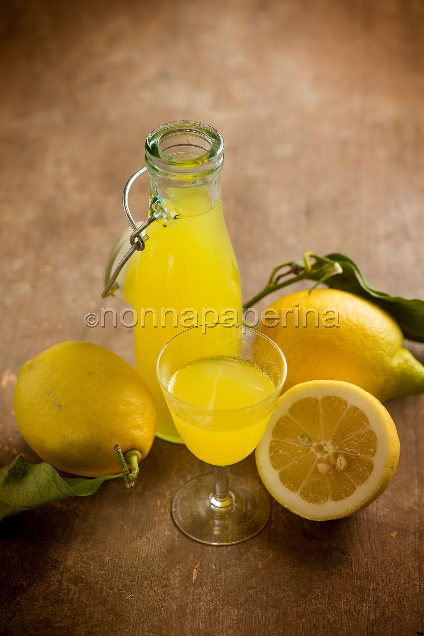 limoncello con succo di limone