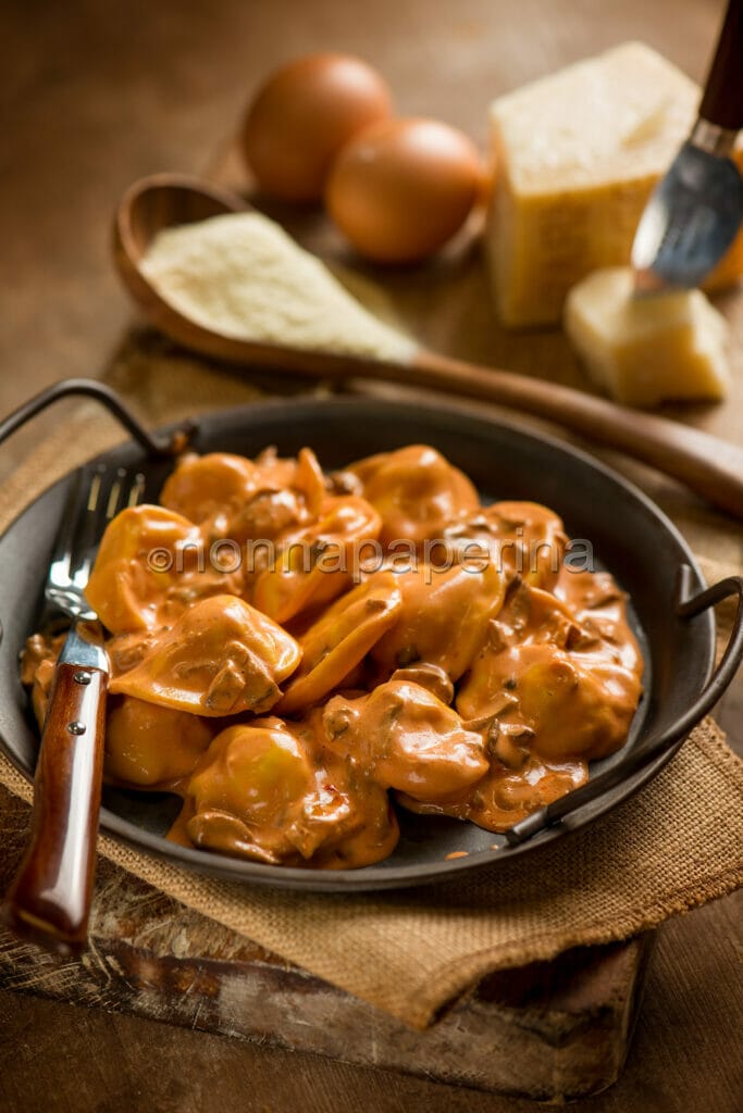 Anolini con salsa di funghi
