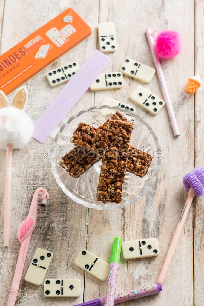 Barrette con frutta secca e miele