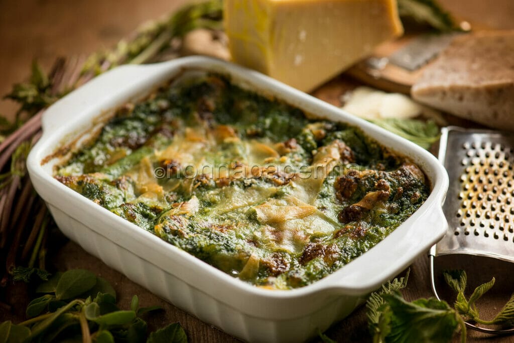 Lasagna con erbe spontanee