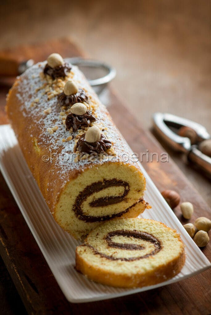 Rotolo alla crema di nocciole