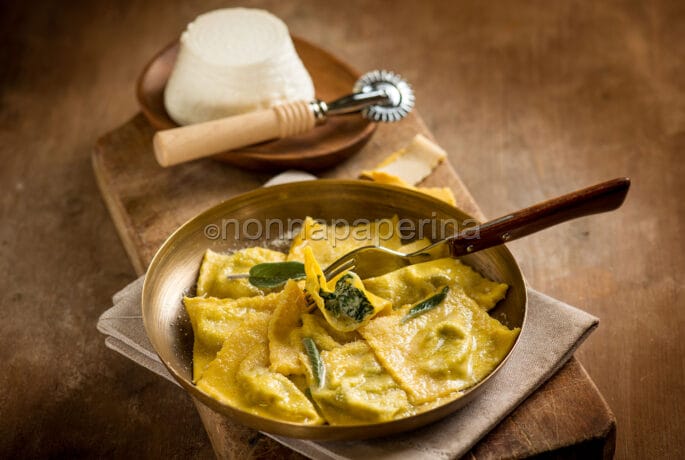 Tortelli di erbette alla parmigiana