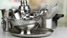 Utensili da cucina, attenzione alla contaminazione degli allergeni Utensili da cucina, attenzione alla contaminazione degli allergeni