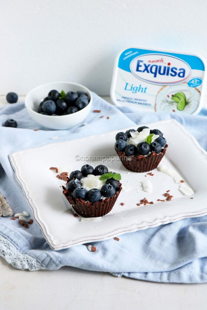 Cestini di riso con cioccolato al cocco