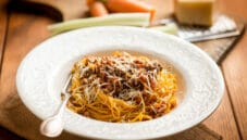 Maccheroncini di Campofilone al ragù, un primo gustoso