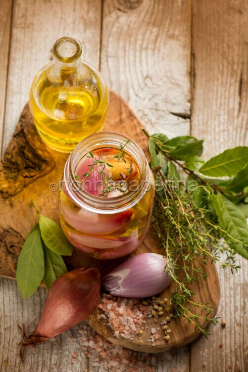 Scalogno sotto olio Scalogno sotto olio