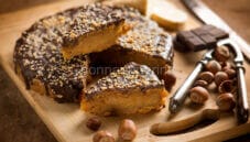 Torta con pastinaca e nocciole, un dessert singolare