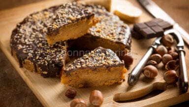 Torta con pastinaca e nocciole