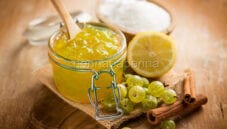 Confettura di uva spina, una confettura buona e versatile Confettura di uva spina, una confettura buona e versatile