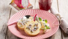 Rotolo con pitaya, un dolce tra il mediterraneo e l’esotico