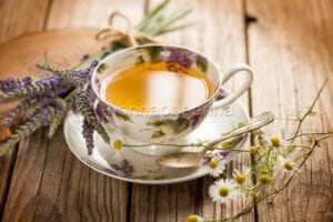 Tisana con camomilla e lavanda