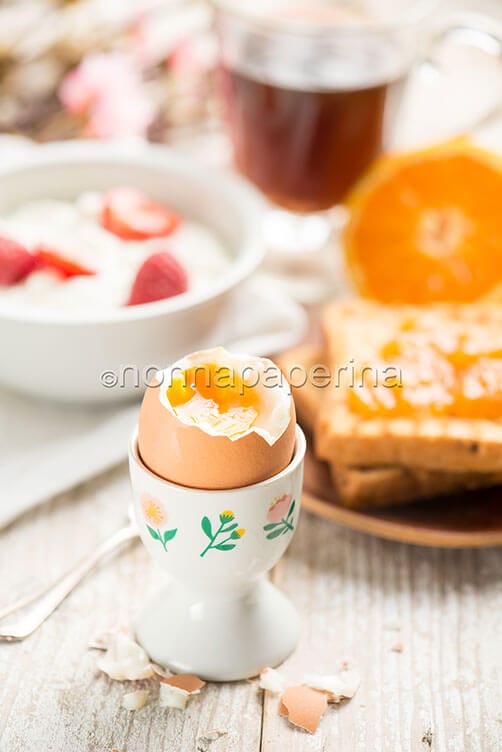 Uova alla coque Uova alla coque