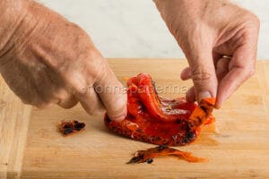 Come spellare i peperoni alla griglia