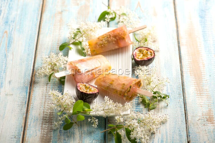 Ghiaccioli con fiori di sambuco