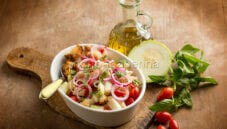 Cialledda o acquasale, un’ottima insalata dalla Puglia