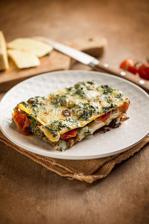 Lasagne vegetariane con pomodori Lasagne vegetariane con pomodori