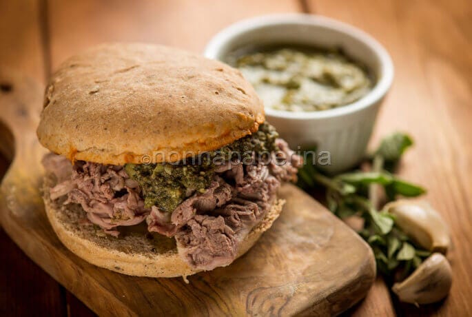 Lampredotto sandwich, a snack of yesteryear Lampredotto sandwich, a snack of yesteryear