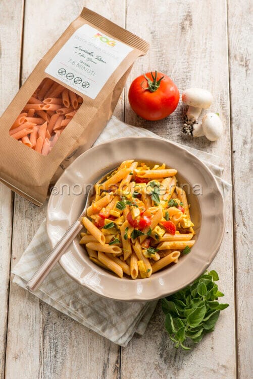 Pasta di lenticchie con formaggio vegano