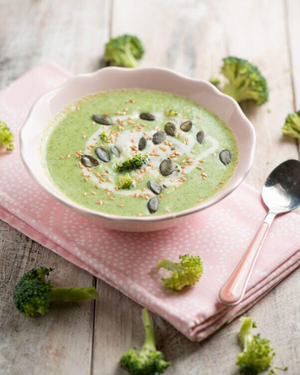 Zuppa di broccoli con latte di cocco