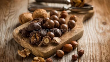 Bon bon di noci e nocciole