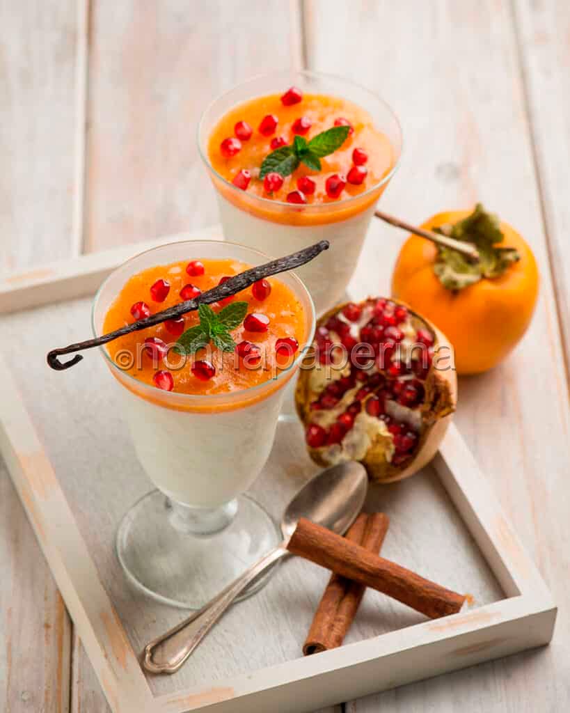 Bavarese di cachi e melagrana Bavarese di cachi e melagrana
