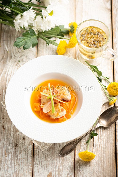 Brodo di te al crisantemo con animelle