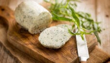 Burro al dragoncello, un’alternativa aromatica