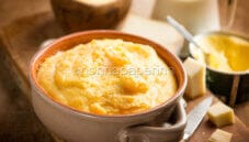 Polenta concia, una versione cremosa e nutriente