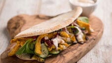 Il kebab fatto in casa senza glutine e senza lattosio Il kebab fatto in casa senza glutine e senza lattosio