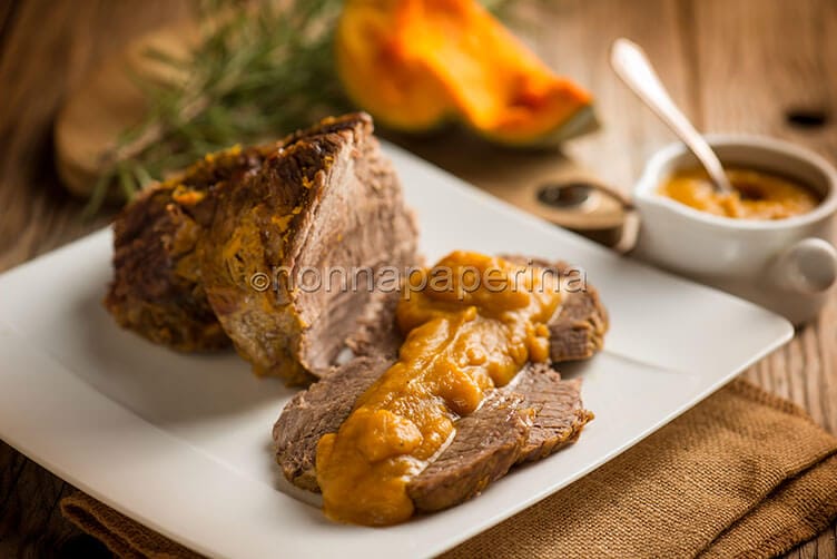 Brasato alla zucca, un secondo dai sentori agrodolci Brasato alla zucca